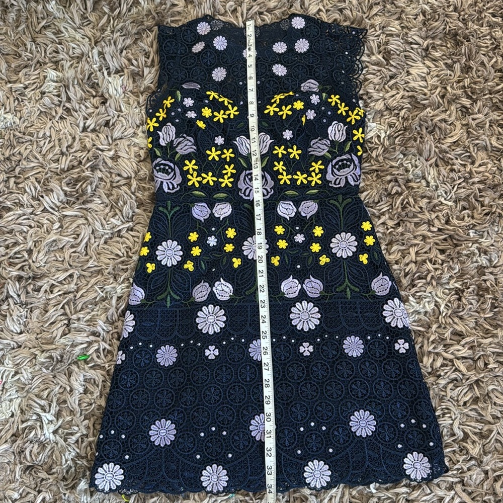 Karen Millen Embroidered Multicolored Laser Cut 3D Mesh Floral Mini Dress Size 6 - Picture 16 of 16
